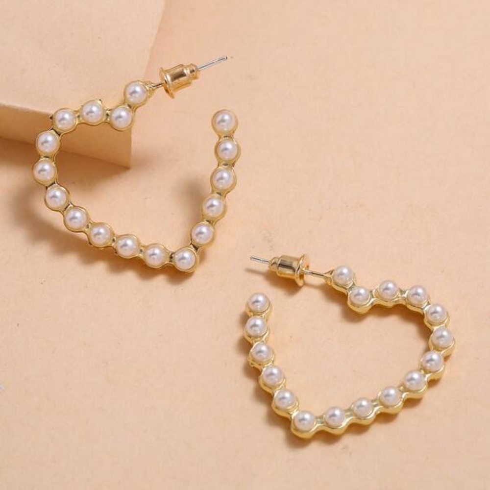 Boho Vday Gold tone Faux Pearl Heart shaped Earrings - Picture 1 of 4